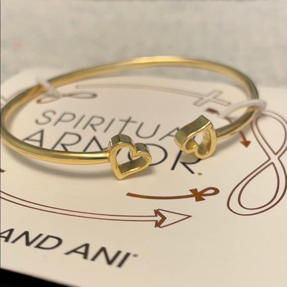 Alex and Ani 14K Gold Plated Heart Cuff bracelet - Picture 4 of 5